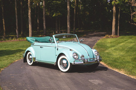 Volkswagen 1200 Cabriolet (1962) - Angeboten als Lot Nr. 6051A bei der 2021er Auburn-Fall-Auktion von RM Sotheby's