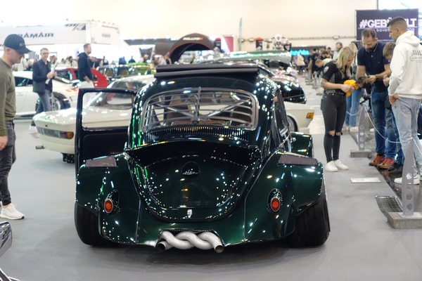 Volkswagen 1302 (1972) mit Schlangenauspuff, wildem Breitbau – und 44 PS – Essen Motor Show 2024