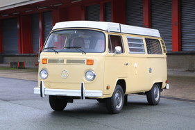Volkswagen Bus/Combi Type 2 Campmobile (1964) - als Lot 066 angeboten an der Versteigerung von Artcurial an der Rétromobile Paris am 7. Februar 2020
