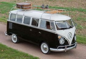 Volkswagen Bus T1 (1975) - als Lot 052 angeboten an der Artcurial Sur les Champs Versteigerung am 22. Oktober 2023