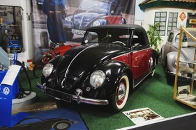 Volkswagen Käfer Hebmüller Cabrio (1949) - das älteste noch erhaltene Exemplar, jetzt in der Sammlung Grundmann