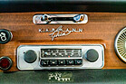Volkswagen Karmann Ghia 1600 L Typ 34 (1968) - Auch über dem Radio wurde der schöne Karmann-Ghia-Schriftug angebracht