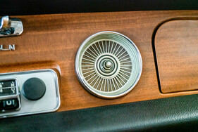 Volkswagen Karmann Ghia 1600 L Typ 34 (1968) - Ein traumhaft schönes Design für die Lautsprecher