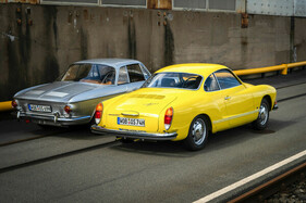 Volkswagen Karmann Ghia Typ 14 (1974) und Typ 34 (1968) - jüngerer und älterer Bruder zusammmen Volkswagen Karmann Ghia Typ 14 (1974) und Typ 34 (1968) - jüngerer und älterer Bruder zusammmen