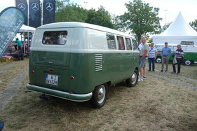 Volkswagen Kleinbus (1958) beim VW-Bus-Treffen – Classic Days Düsseldorf 2022