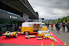 Volkswagen Kombi (1965) mit Nachwuchs – Swiss Classic World Luzern 2022