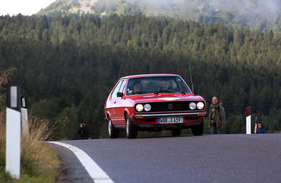 Volkswagen Passat GLS (1977) - ADAC Trentino Classic 2013 - Oldtimer-Wanderung um den Sonax-Pokal