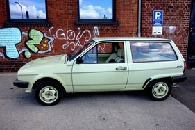 Volkswagen Polo Fox (1984) – Ärgerlich: Auf vielen deutschen Abschlepp-Androhtafeln ist das Piktogramm eines Polo Steilheck abgebildet. Nur auf dieser hier natürlich nicht Volkswagen Polo Fox (1984) – Ärgerlich: Auf vielen deutschen Abschlepp-Androhtafeln ist das Piktogramm eines Polo Steilheck abgebildet. Nur auf dieser hier natürlich nicht