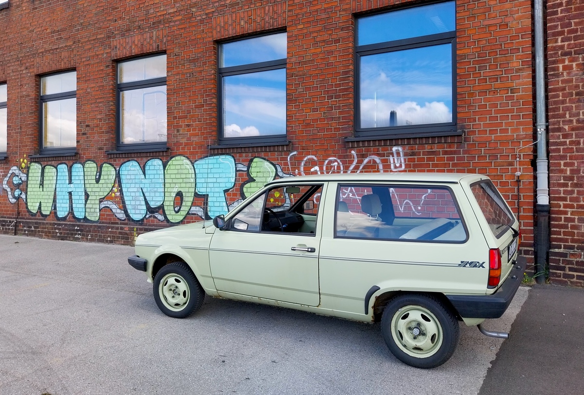 Volkswagen Polo Fox (1984) – Passend: Graffito in den Foxfarben Türkisblau und Saimagrün