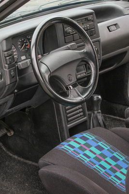 Volkswagen Polo G40 (1992) – Kassettenfach und Sitzmuster als Merkmale der Neunzigerjahre