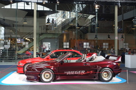 Bild Volkswagen Scirocco Cabriolet Breitbau Rieger (1983) – Aufschnitt, eine beliebte Disziplin mit besonderem Reiz – German Tuners from the '80s and '90s – Autoworld Brüssel 2025