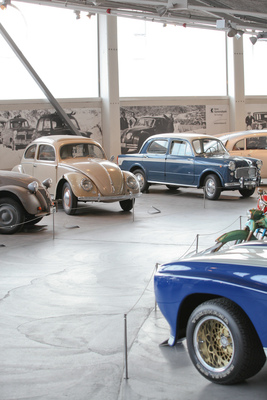 Volkswagen, Sportwagen und Brot-und-Butter-Autos - am Gotthard trafen sich alle - Sonderausstellung "Gotthard" im Pantheon 2016