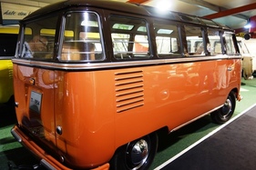 Volkswagen T1 (1954) - Der legendäre Sambabus mit 23 Fenstern