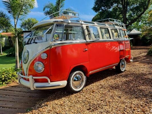 Bild: Volkswagen T1 Samba 23 Window (1972) - angeboten in der Catawiki Premium-Oldtimer-Versteigerung bis zum 9. Januar 2022