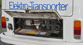 Volkswagen T2 Elektro (1977) – Der Elektromotor leistet 16 kW (22 PS) Volkswagen T2 Elektro (1977) – Der Elektromotor leistet 16 kW (22 PS)