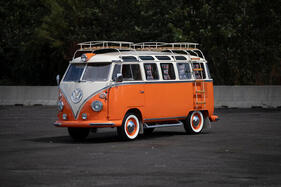 Volkswagen Type-2 21 Window Camper Bus Conversion (1973) - als Lot 126 an der Bonhams Audrain Versteigerung 2025