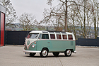 Bild: Volkswagen Type 2 '21-Window' Deluxe Microbus (1967) - als Lot 155 an der RM Sotheby's Versteigerung in Paris am 28. Januar 2026