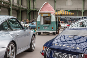 Volkswagen Type 2 «Flipseat» Camping Car (1963) - als Lot 405 versteigert an der Bonhams Grand Palais Verteigerung in Paris am 4. Februar 2016