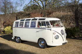 Volkswagen Type 2 Microbus Deluxe (1964) - als Lot 093 angeboten an der Bonhams Versteigerung am Goodwood Members Meeting am 20. März 2016