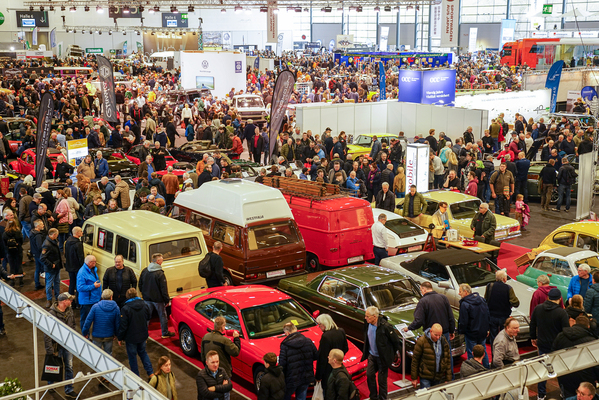 Bild: Volle Hallen bei der Bremen Classic Motorshow 2025
