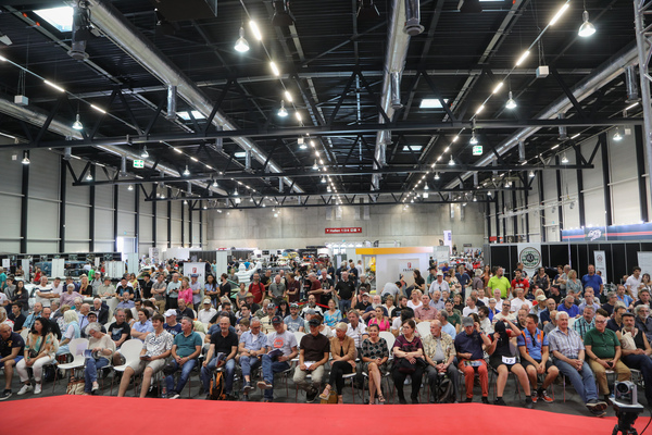 Eindruck von der Versteigerung der Oldtimer Galerie anlässlich der Swiss Classic World 2023