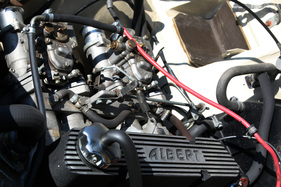 Volvo 123 GT (1967) - zwei Weber-Doppelvergaser statt der serienmässigen SUs