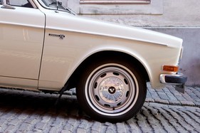 Volvo 142 (1968) - Stahlräder und Radkappen