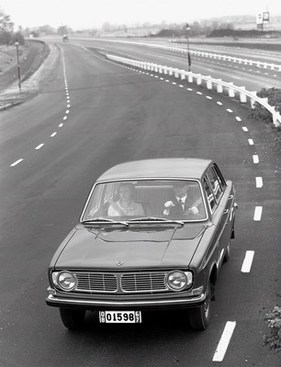 Volvo 144 (1966) - unterwegs auf leeren Autobahnen