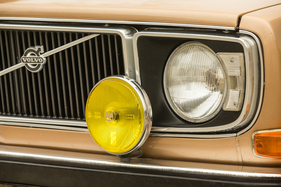 Volvo 144 GL (1972) – Die Nebelscheinwerfer gehören zur Standardausstattung des GL