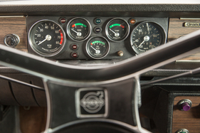 Volvo 144 GL (1972) – Schlichte Instrumente mit sportlichem Touch