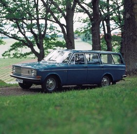Volvo 145 (1970) - noch mit der geteilten Scheibe hinten