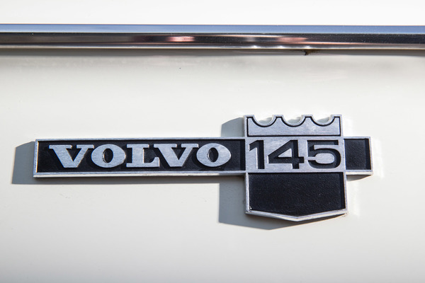 Volvo 145 (1972) - Fahrzeugbeschriftung