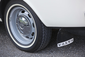 Volvo 145 (1972) - Kotschutzlappen