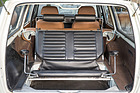 Volvo 145 (1972) - ausgeklappte Sitzbank ganz hinten
