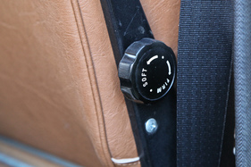 Volvo 145 (1972) - einstellbare Härte der Rückenlehne