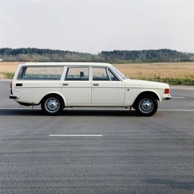 Volvo 145 (1972) - in Weiss