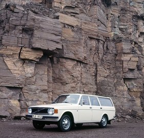 Volvo 145 (1973) - mit den runden Scheinwerfern