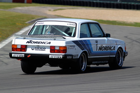 Volvo 240 Turbo (1986) - bei der Präsentation ehemaliger DTM-Fahrzeuge am AvD Oldtimer Grand Prix 2012