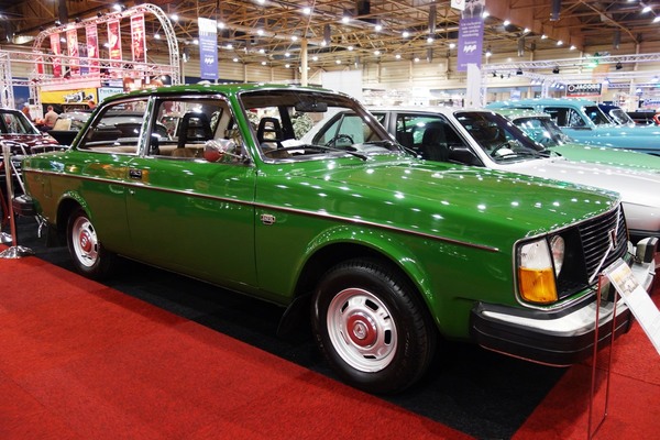 Volvo 242 DL (1975) - ganz schön grün - InterClassics Maastricht 2018