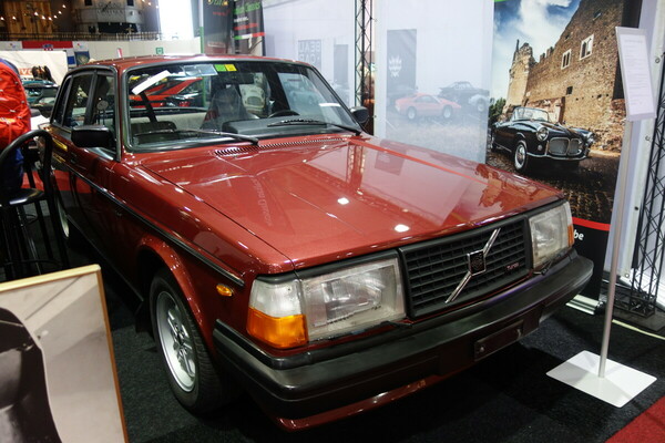 Volvo 244 Turbo (1982) mit rund 24'000 km auf dem Zähler – Classic Car Show Brussels 2022