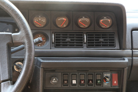 Volvo 262 C (1981) - als Fahrer konnte sich Bowie immer nach dem Gesundheitszustand des Motors erkundigen