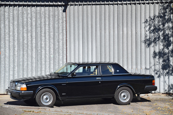 Volvo 262 C (1981) - als Lot 140 an der Versteigerung der Oldtimer Galerie in Gstaad am 29. Dezember 2017