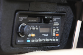 Volvo 262 C (1981) - das war HiFi im Jahr 1981, mit "Metal"-Schalter für die besonders teuren Kassetten