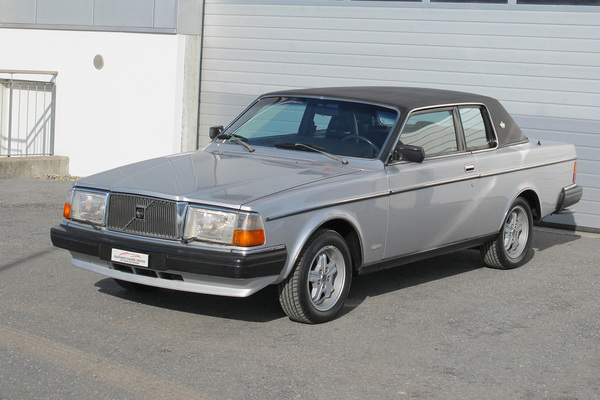 Volvo 262 C Bertone (1981) - als Lot 35 an der Versteigerung der Oldtimer Galerie Toffen am 21. April 2018