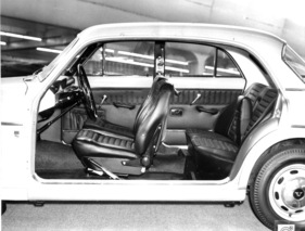 Volvo Amazon (1965) - mit vorbildlichen Sitz- und Polsterkissen - Genfer Automobilsalon 1965
