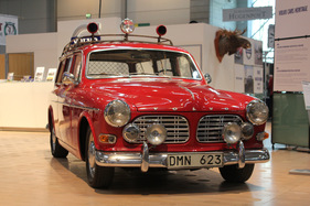 Volvo Amazon Kombi (1968) - rot war nie eine übliche Farbe für den Kombi, bei Feuerwehr-Autos aber schon - an der Techno Classica Essen 2012