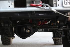 Volvo L3314 (1964) - Vorderachse wie Hinterachse sind starr und mit Blattfedern ausgerüstet