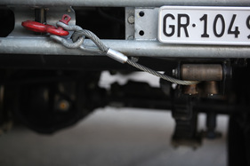 Volvo L3314 (1964) - das Seil der Winde wird über Umlenkrollen geführt