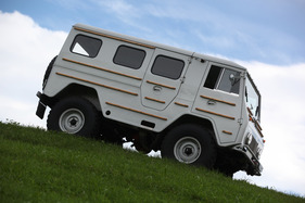 Volvo L3314 (1964) - die Fahrt hinunter sieht aus der Pilotenperspektive gefährlicher aus, als sie es ist