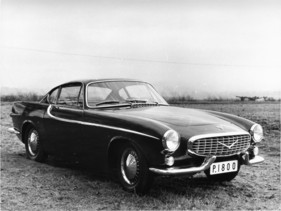 Volvo P 1800 (1960) - die frühen Modelle hatten gebogene Stossstangen